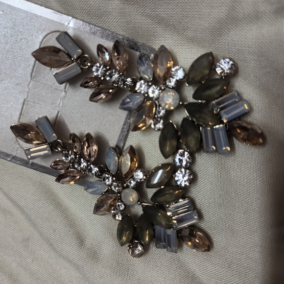 Beautiful earrings - Picture 3 of 6